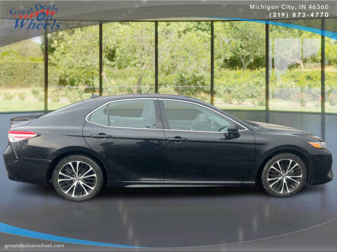 2020 Toyota Camry SE