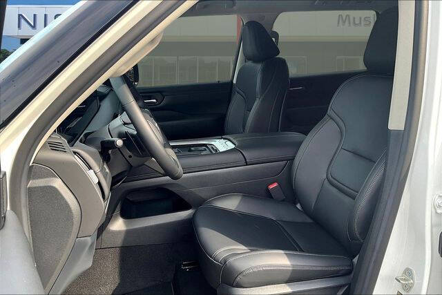 2026 Nissan Armada SV