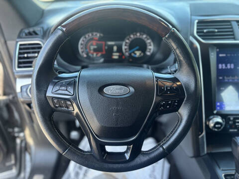 2018 Ford Explorer Platinum