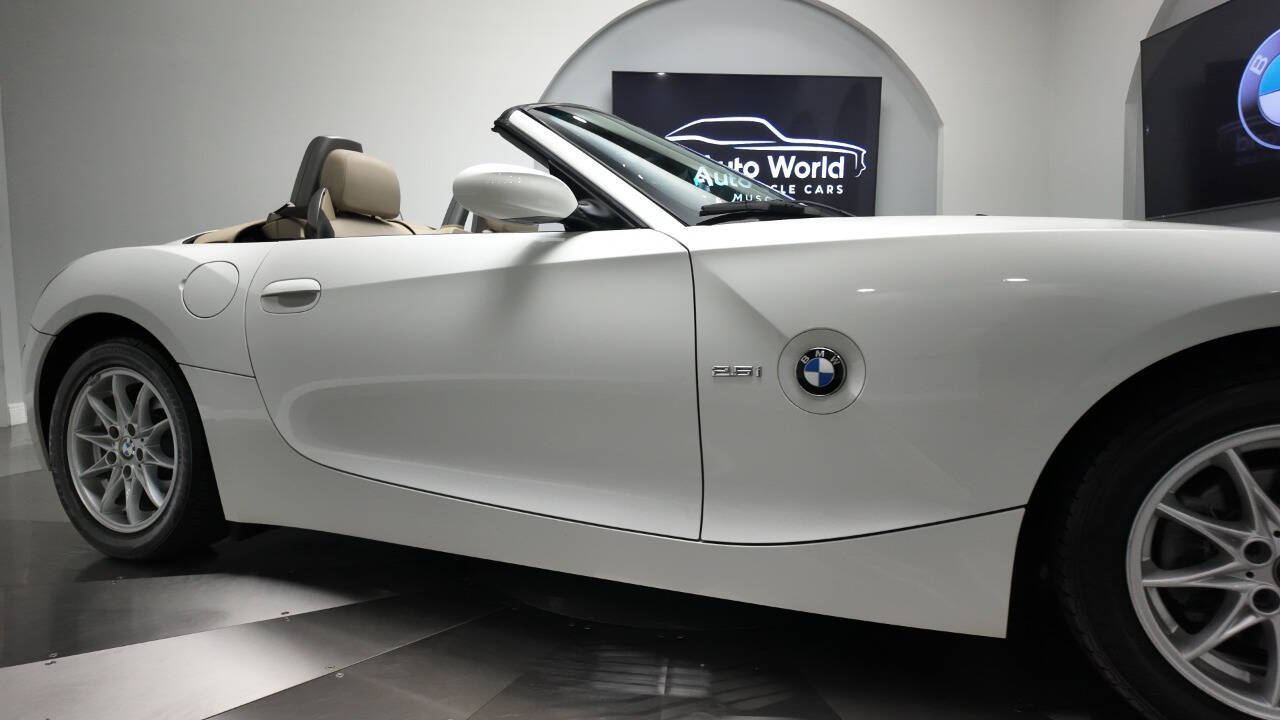 2005 BMW Z4 14