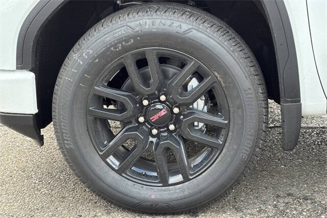 2026 GMC Sierra 1500 Elevation Standard