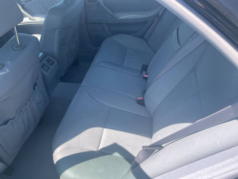 2000 Mercedes-Benz E-Class E 320