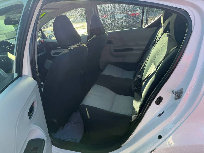 2013 Toyota Prius c Two