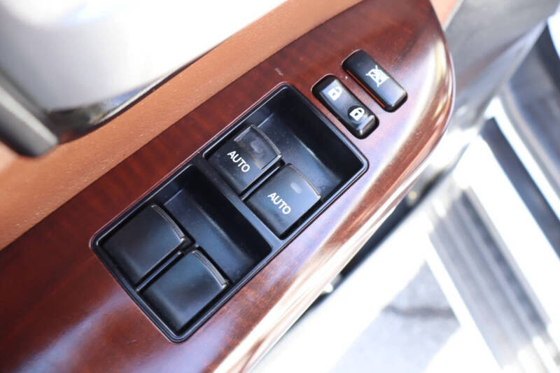 2014 Toyota Sequoia Platinum