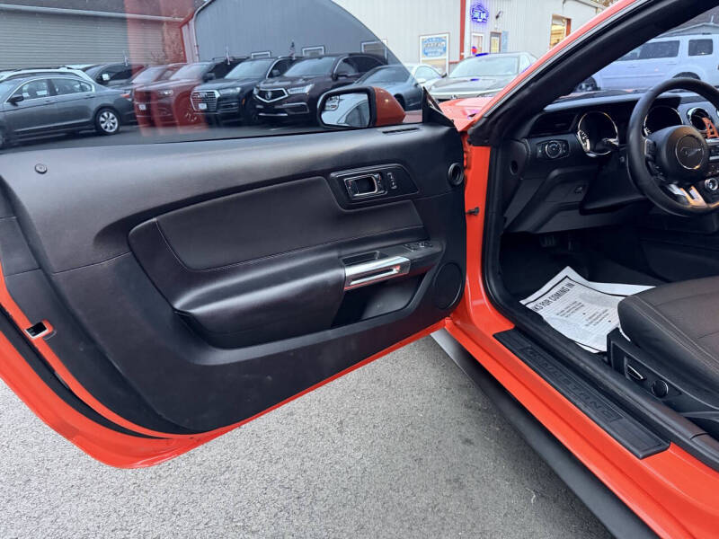 2016 Ford Mustang V6