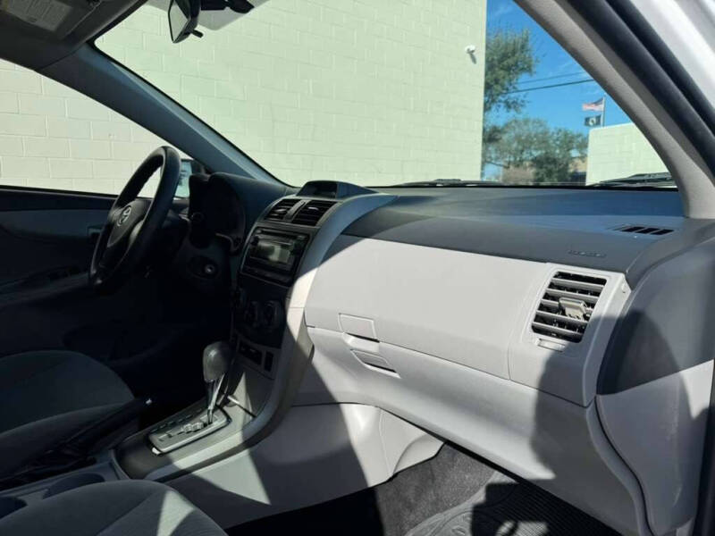 2012 Toyota Corolla LE