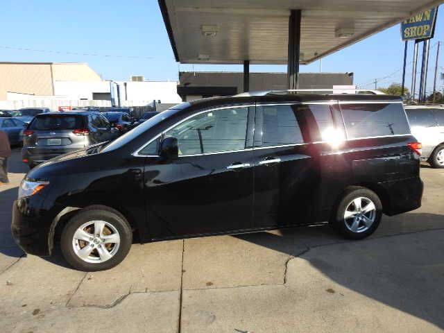2017 Nissan Quest SV