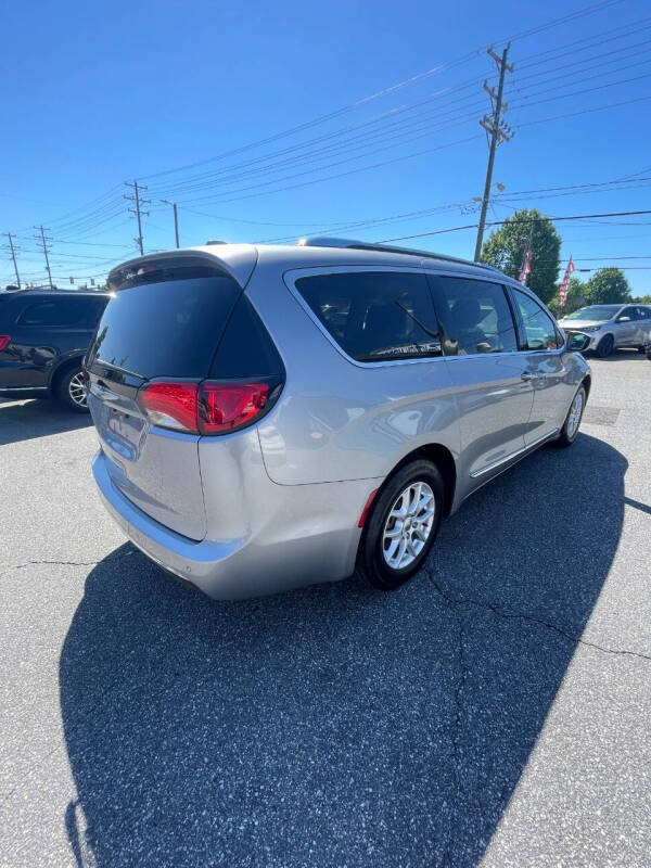 2020 Chrysler Pacifica Touring L