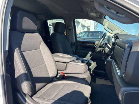 2025 GMC Sierra 1500 Elevation Standard