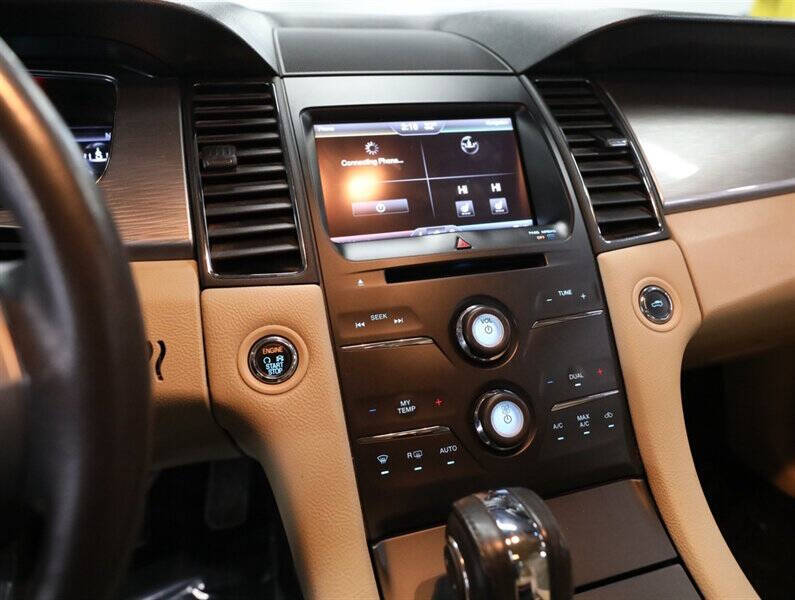 2015 Ford Taurus SEL