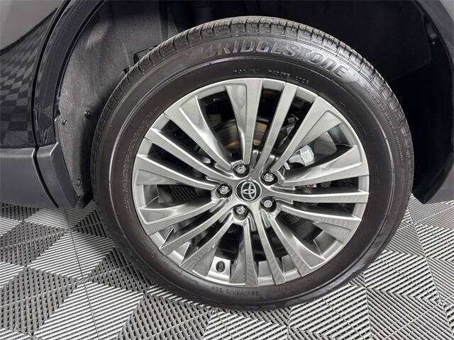 2024 Toyota Venza XLE