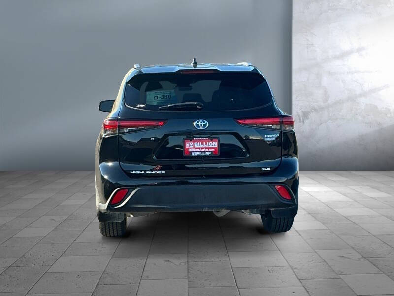 2023 Toyota Highlander Hybrid XLE