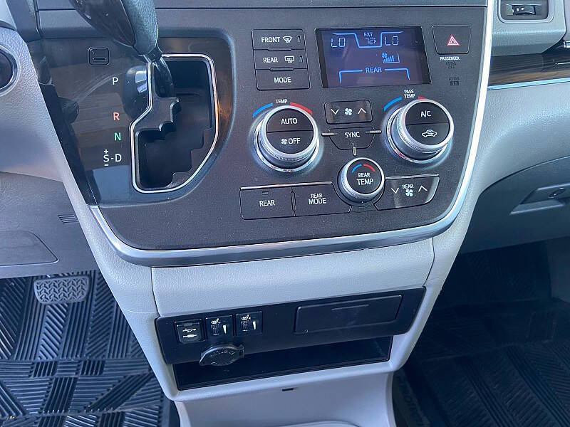 2017 Toyota Sienna