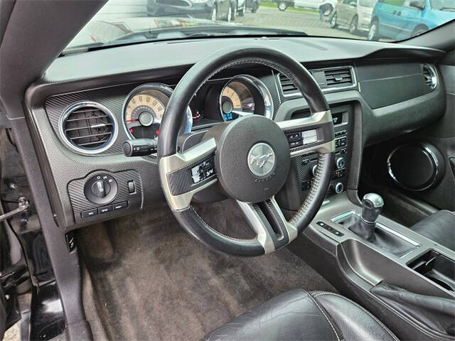 2011 Ford Mustang V6 Premium