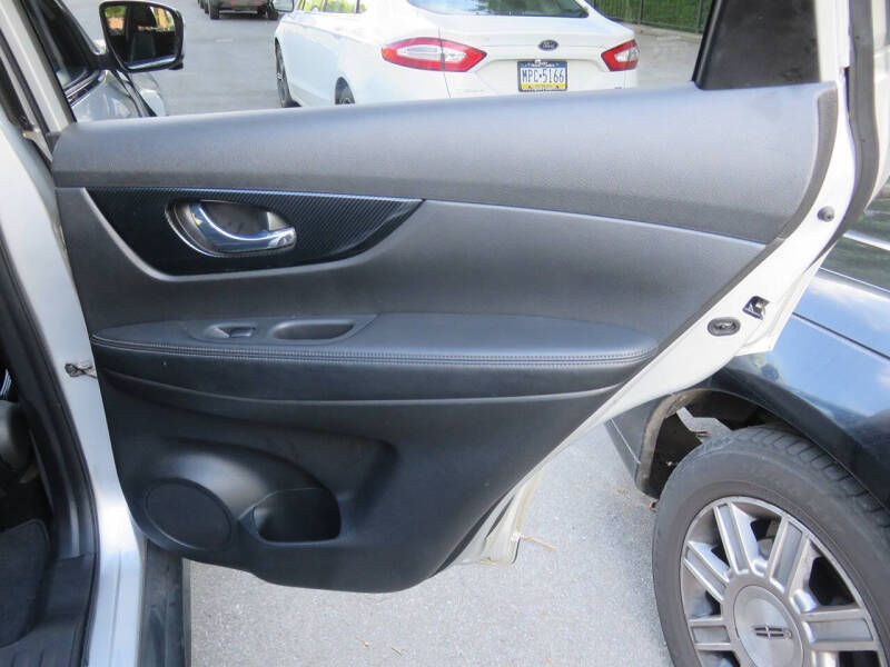 2017 Nissan Rogue SL