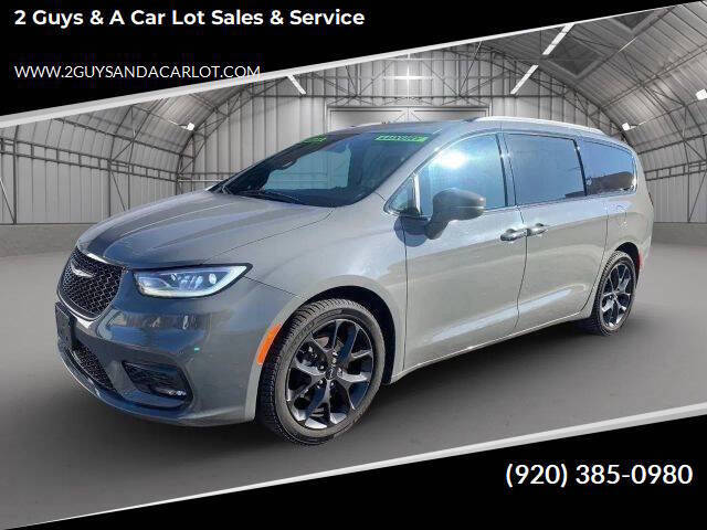2021 Chrysler Pacifica Touring L's photo