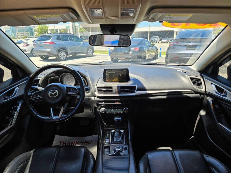 2018 Mazda MAZDA3 Touring
