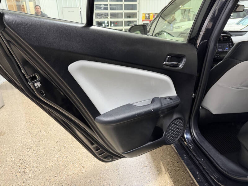 2022 Toyota Prius XLE