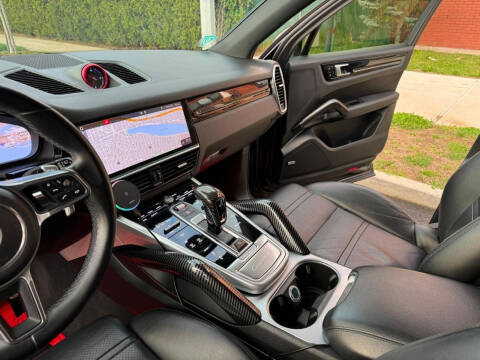 2019 Porsche Cayenne S