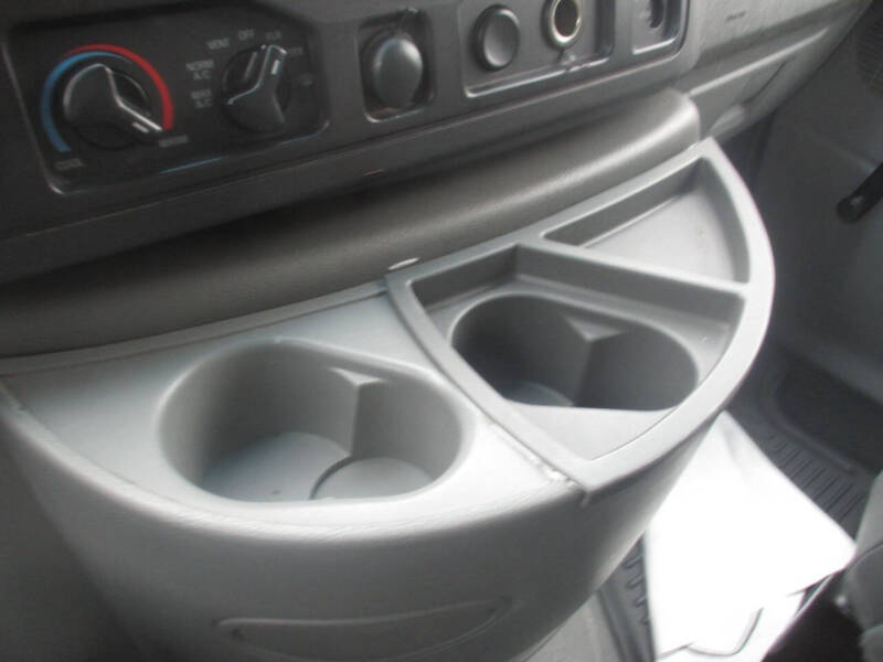 2011 Ford E-Series E-450 SD