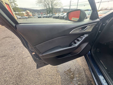 2017 Mazda MAZDA3 Sport