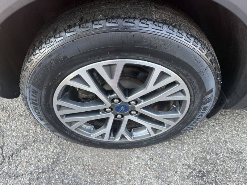 2020 Ford Escape SEL