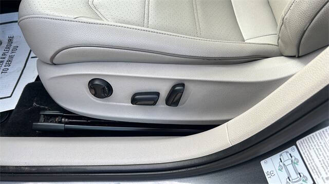 2017 Volkswagen Passat 1.8T SE