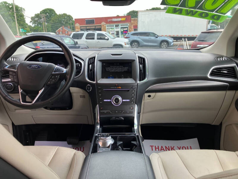 2019 Ford Edge Titanium