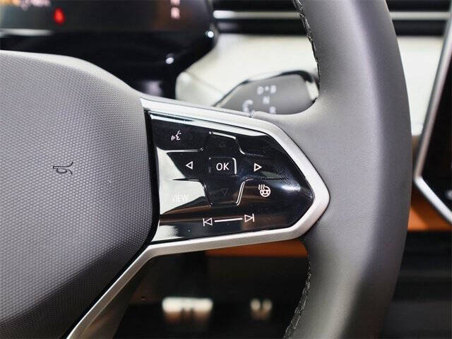 2025 Volkswagen ID. Buzz Pro S Plus 4Motion