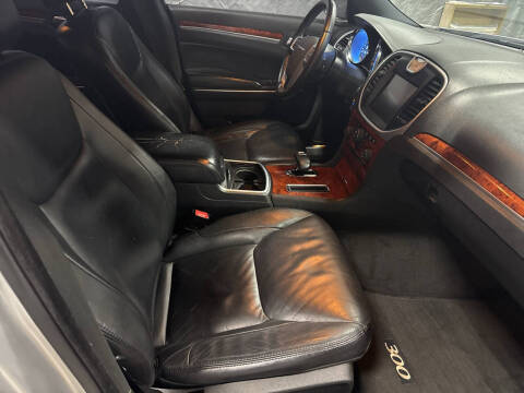 2012 Chrysler 300 Limited