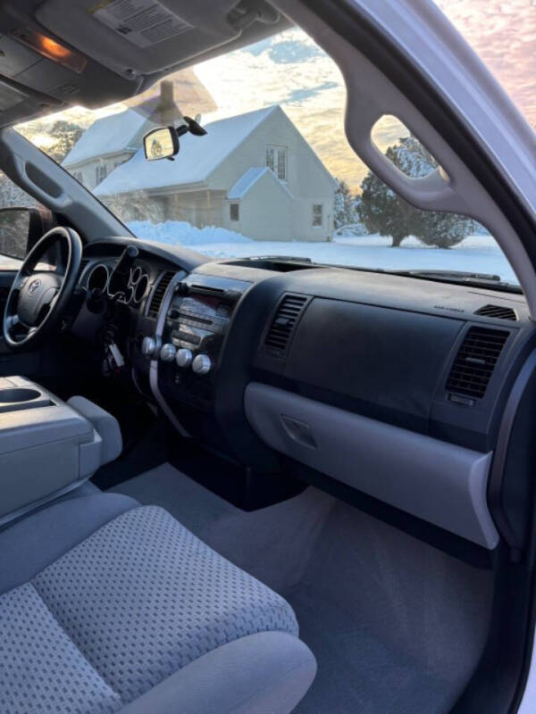 2011 Toyota Tundra Grade