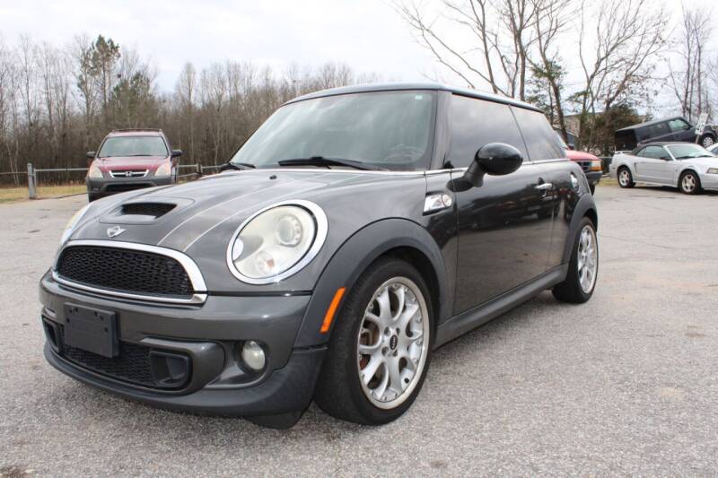 2011 MINI Cooper for sale at UpCountry Motors in Taylors SC