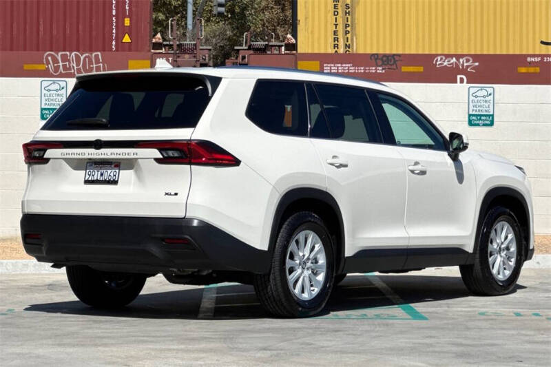 2024 Toyota Grand Highlander XLE