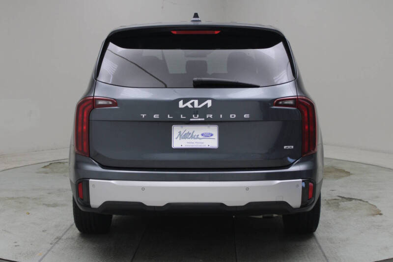2023 Kia Telluride LX