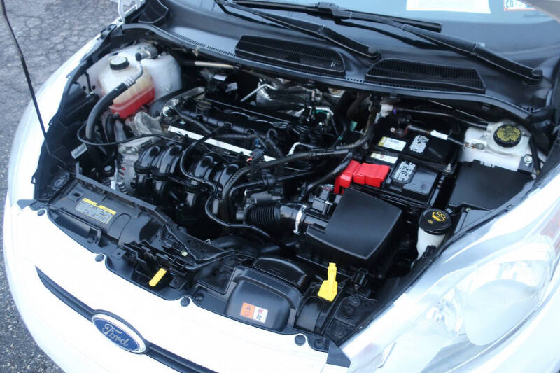 2011 Ford Fiesta SES