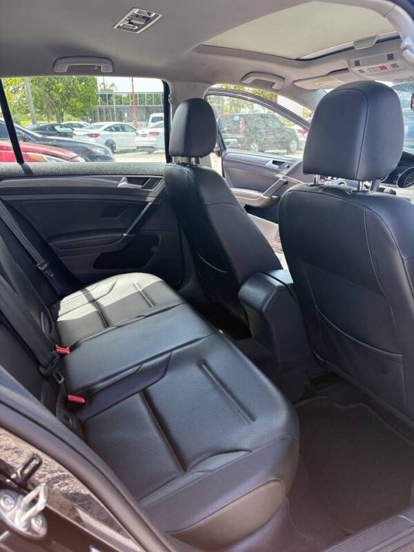 2021 Volkswagen Golf TSI