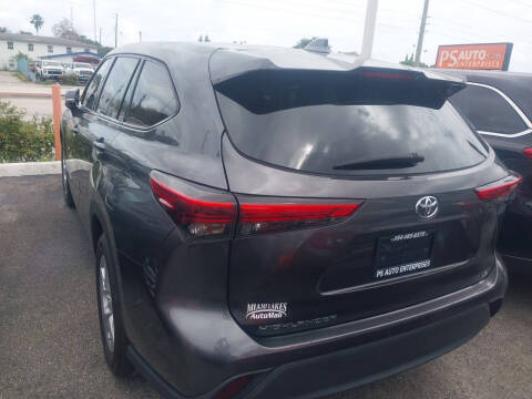 2020 Toyota Highlander LE