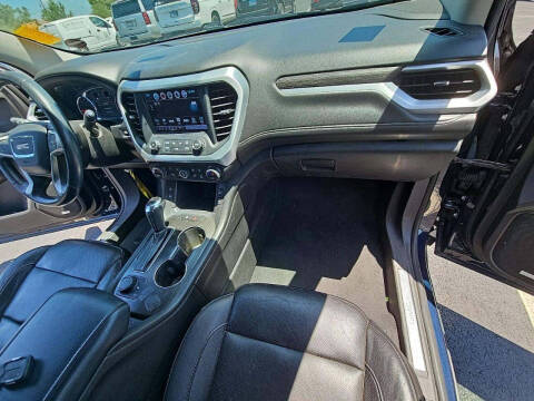 2017 GMC Acadia SLT-1