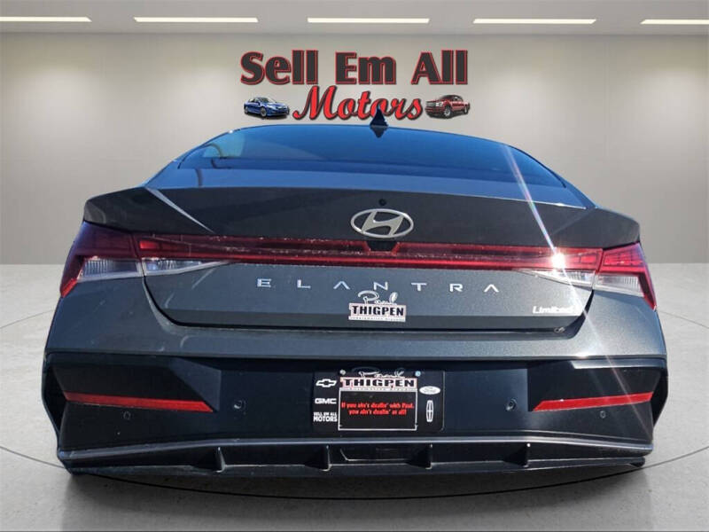 2024 Hyundai Elantra Limited