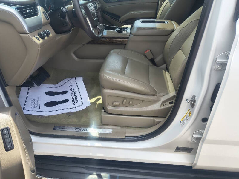 2017 GMC Yukon SLT