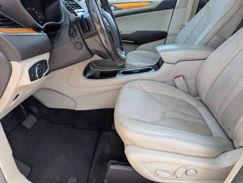 2017 Lincoln MKC Select