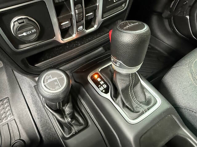 2025 Jeep Gladiator NightHawk