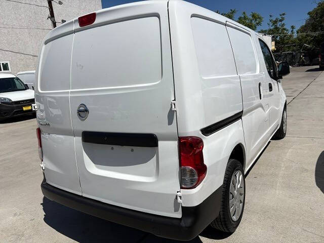 2020 Nissan NV200