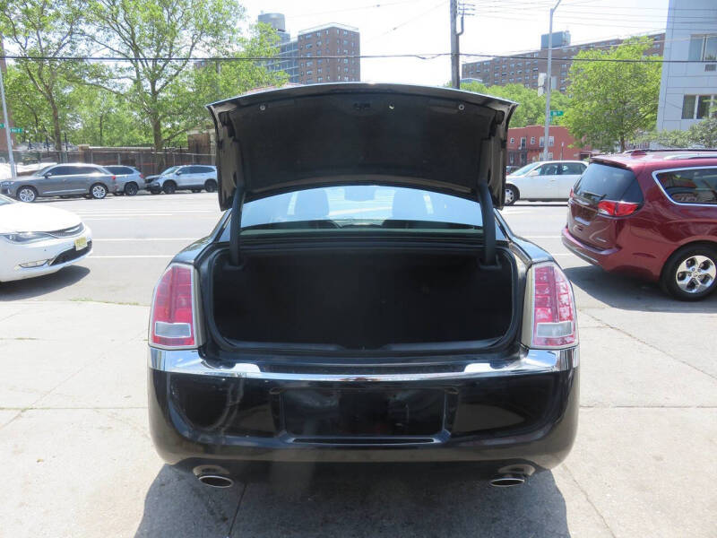 2012 Chrysler 300 Limited