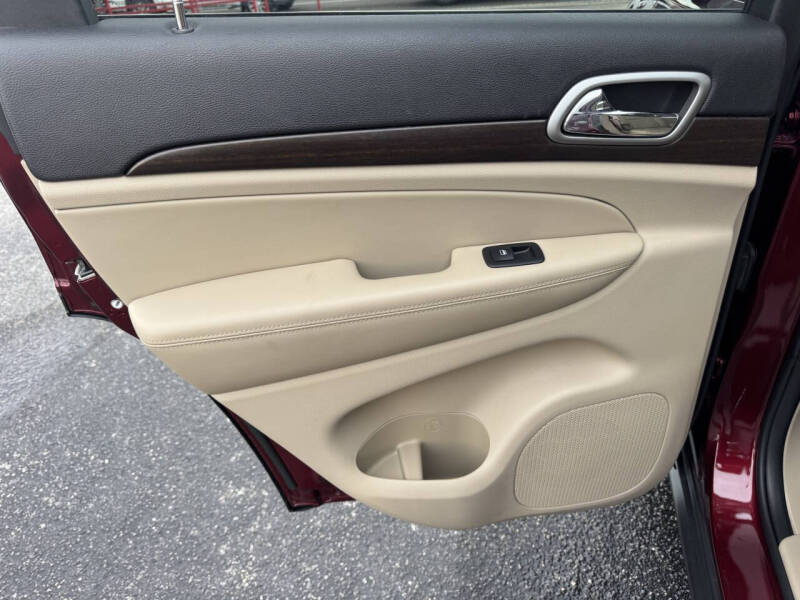 2018 Jeep Grand Cherokee Laredo E