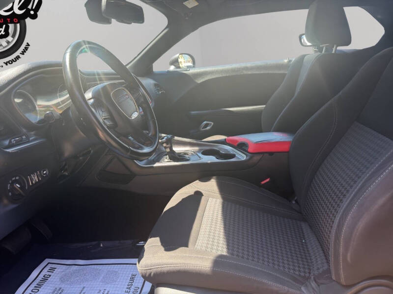 2020 Dodge Challenger SXT