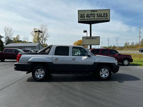 2004 Chevrolet Avalanche for sale at AG Auto Sales in Ontario NY