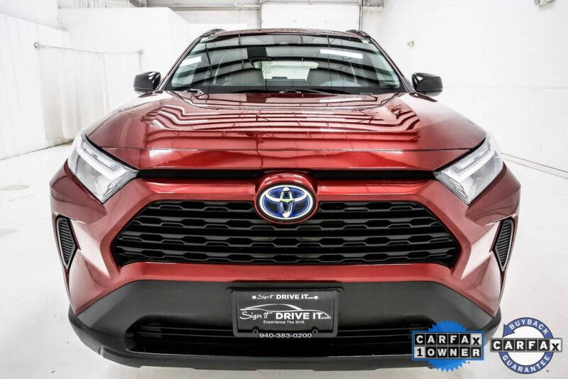 2024 Toyota RAV4 Hybrid LE