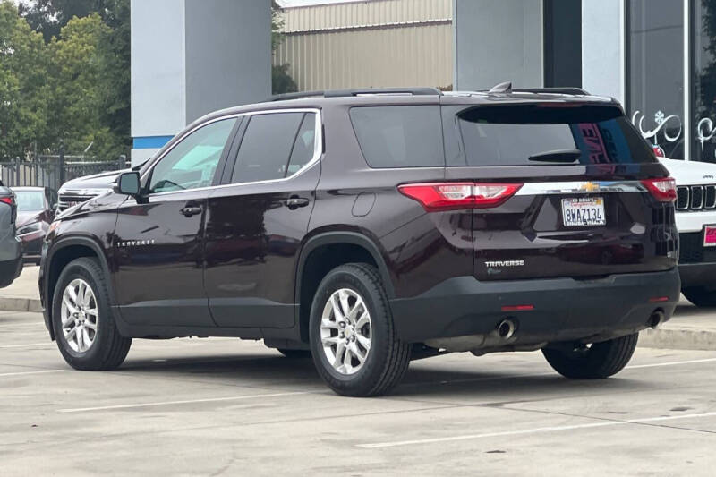 2021 Chevrolet Traverse LT Cloth