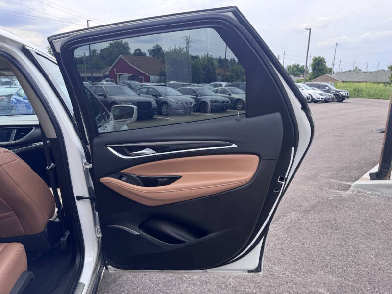 2020 Buick Enclave Essence